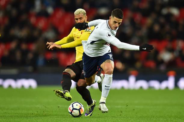 导致他们陷 导致他们陷